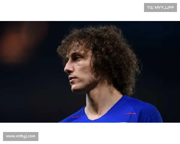 从比赛数据与战术分析看如何准确确定大卫路易斯在球场中的位置