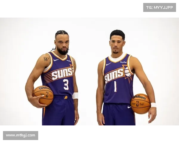 布克与联盟顶级球员比赛数据对比分析与综合评估